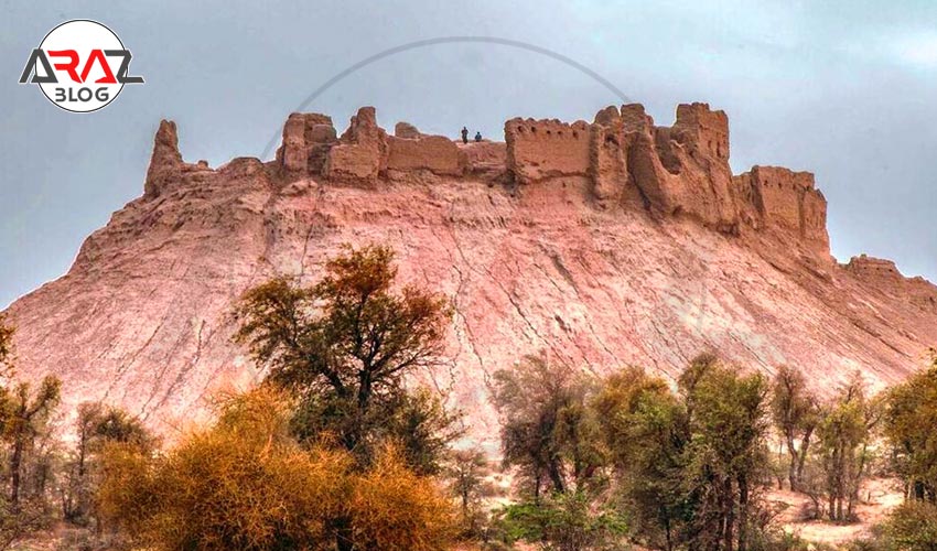 قلعه بمپور کجاست ؟ 2 مسیر دسترسی به قلعه بمپور