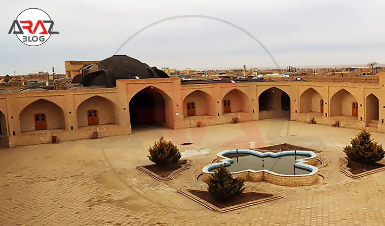 کاروانسرای مرنجاب کجاست؟
